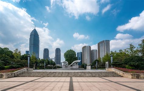 O Santuário de Kuaiji: Um Testemunho da História e da Beleza Natural em Shaoxing!